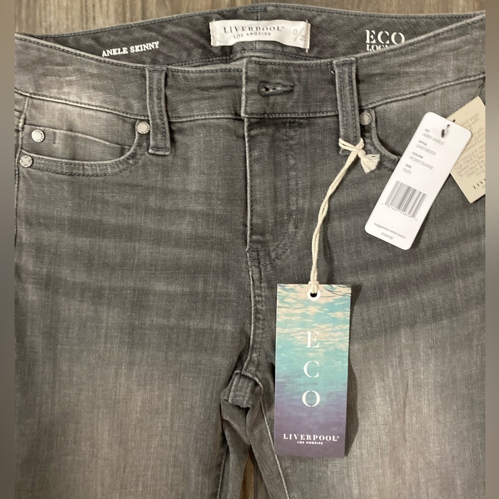 NWT Liverpool Women’s Gray Ankle Skinny Jeans Size‎ 0/25